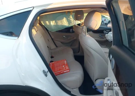 2019 Mercedes-Benz Glc 300 Coupe 4Matic z USA, uszkodzony, nr VIN WDC0J4KB9KF512692